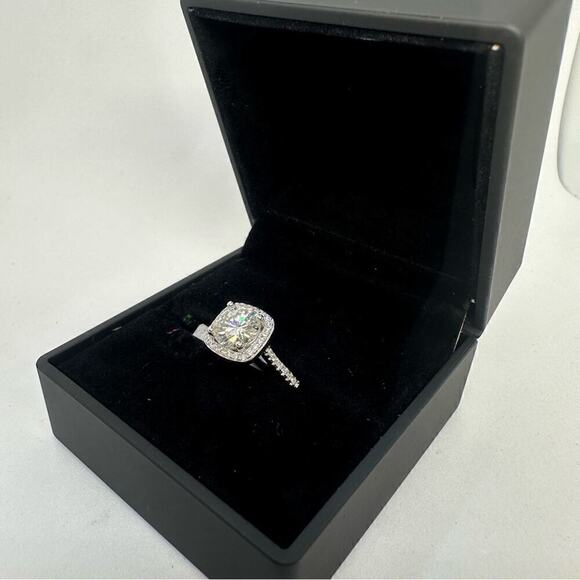 Moissanite Round Cut Cushion Cut Halo Ring Brilliant 2 Ct GRA Certified Size 9 - Picture 8 of 11